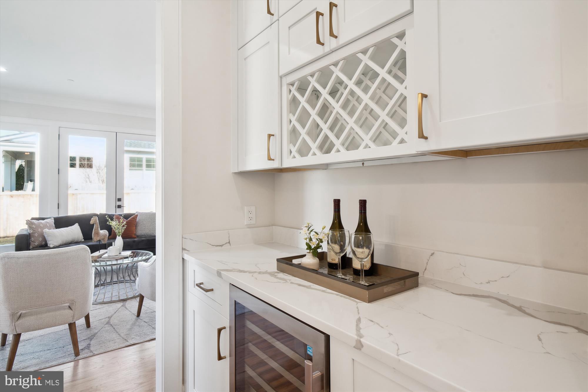 KENSINGTON ESTATES - Residential