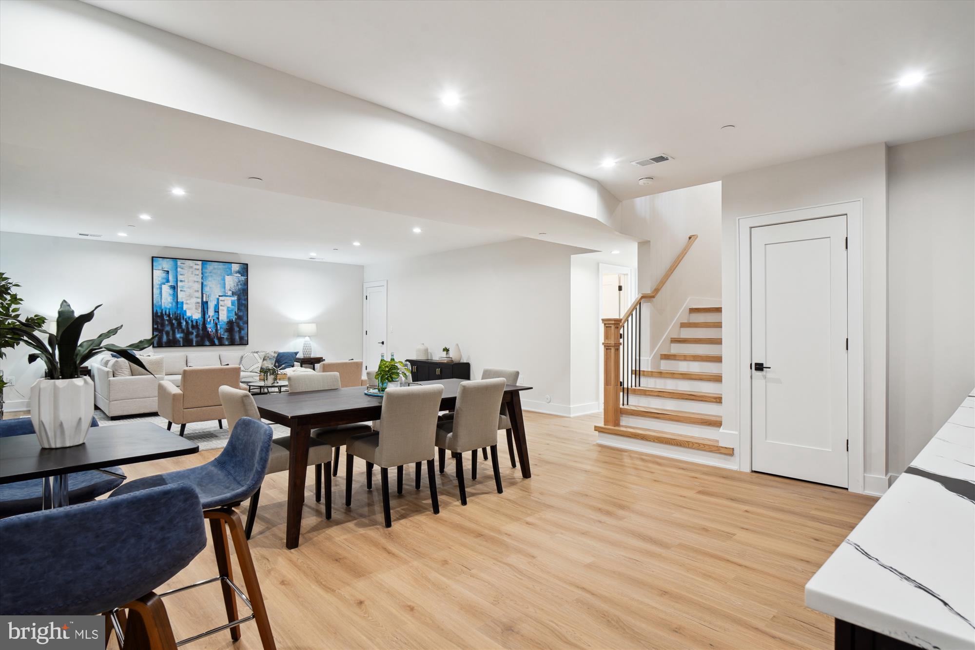 KENSINGTON ESTATES - Residential