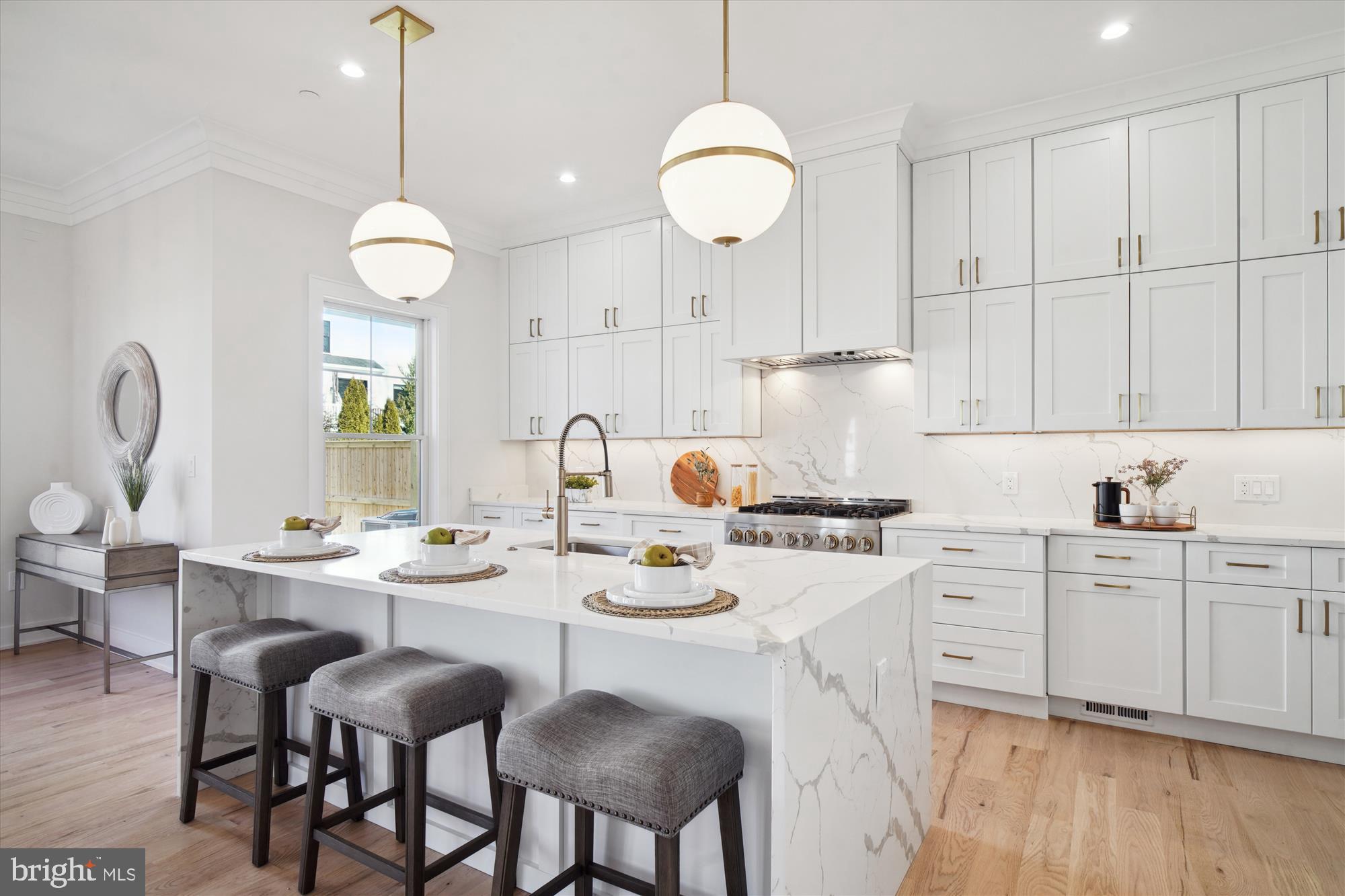 KENSINGTON ESTATES - Residential