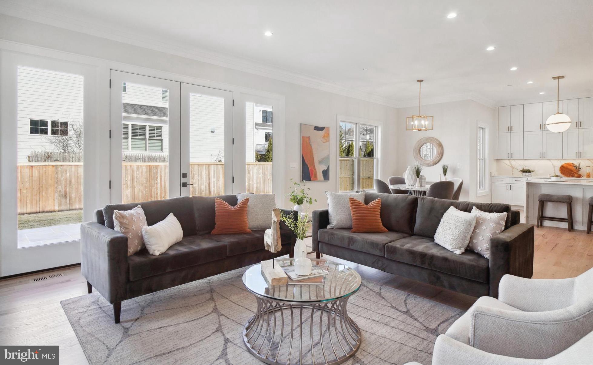 KENSINGTON ESTATES - Residential