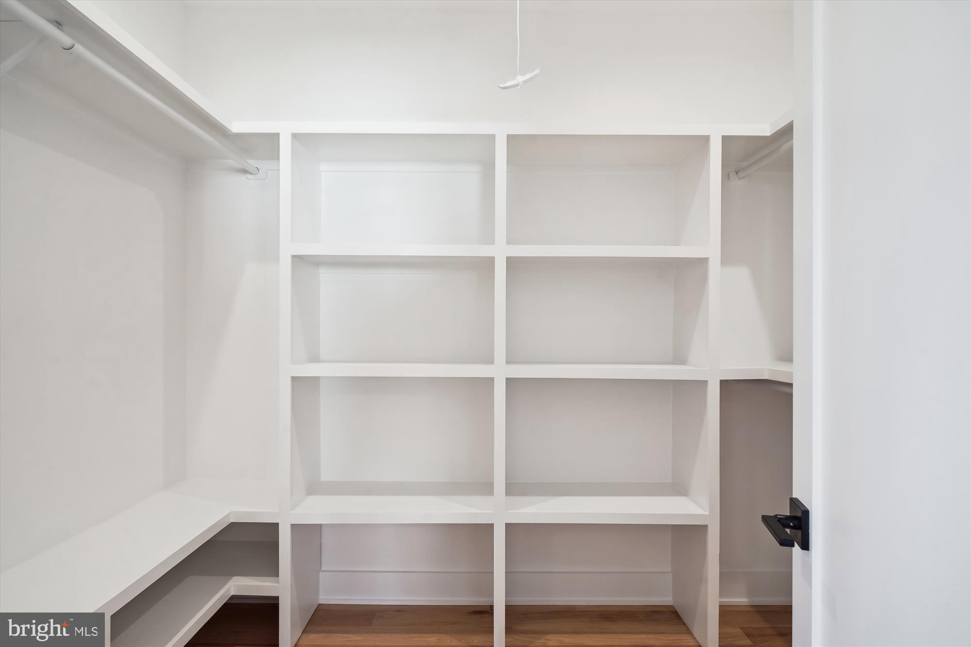 KENSINGTON ESTATES - Residential