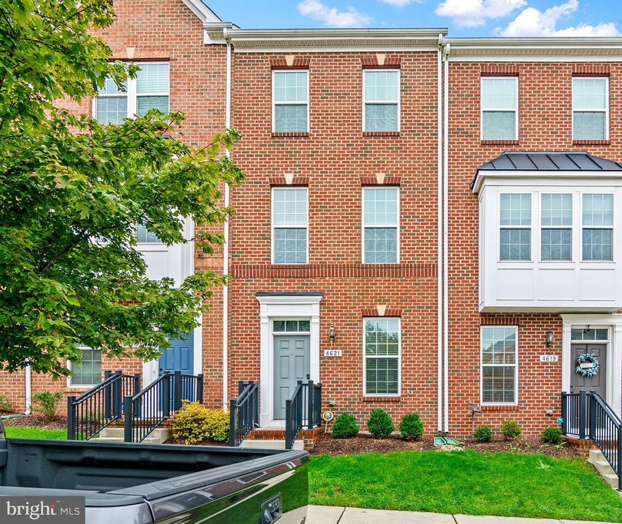 PROFESSIONAL PICTURES COMING SOON!!! Welcome to this beautiful, well-maintained rowhome in the sought after O'Donnell Square Neighborhood!!! This home has so many wonderful features that make living in the city a breeze. This property comes with a large garage with ample storge, a parking pad and plenty on street parking right out front. Freshly painted walls throughout, an open concept kitchen with Granite Countertops, stainless steel appliances and a large deck with privacy. This home is beautifully updated and priced to sell!!!