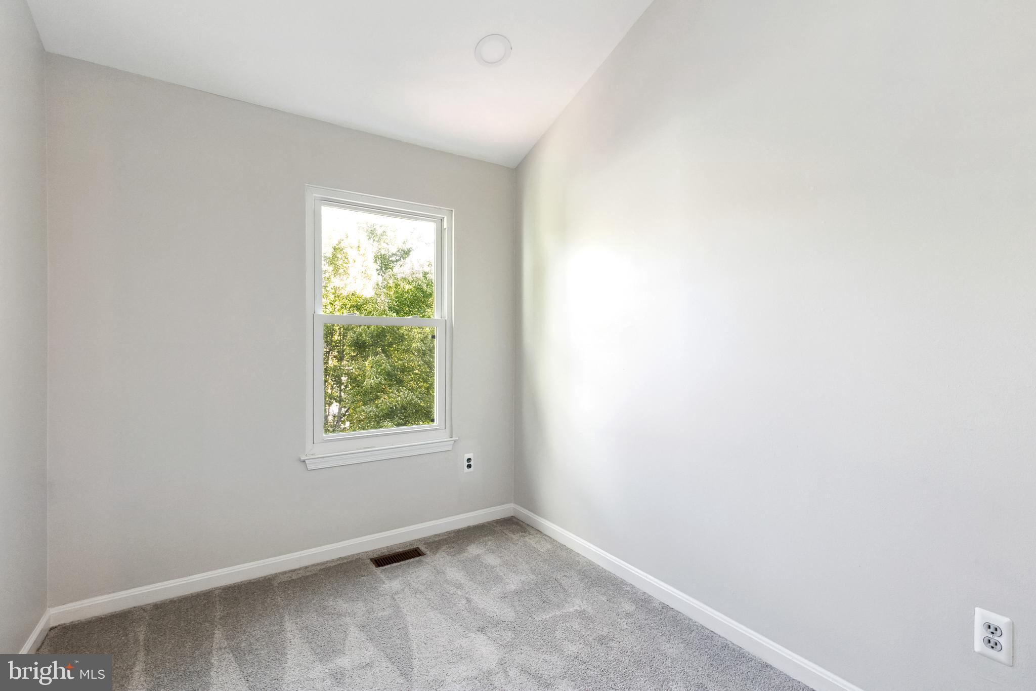 KINGS CONTRIVANCE - Residential Lease