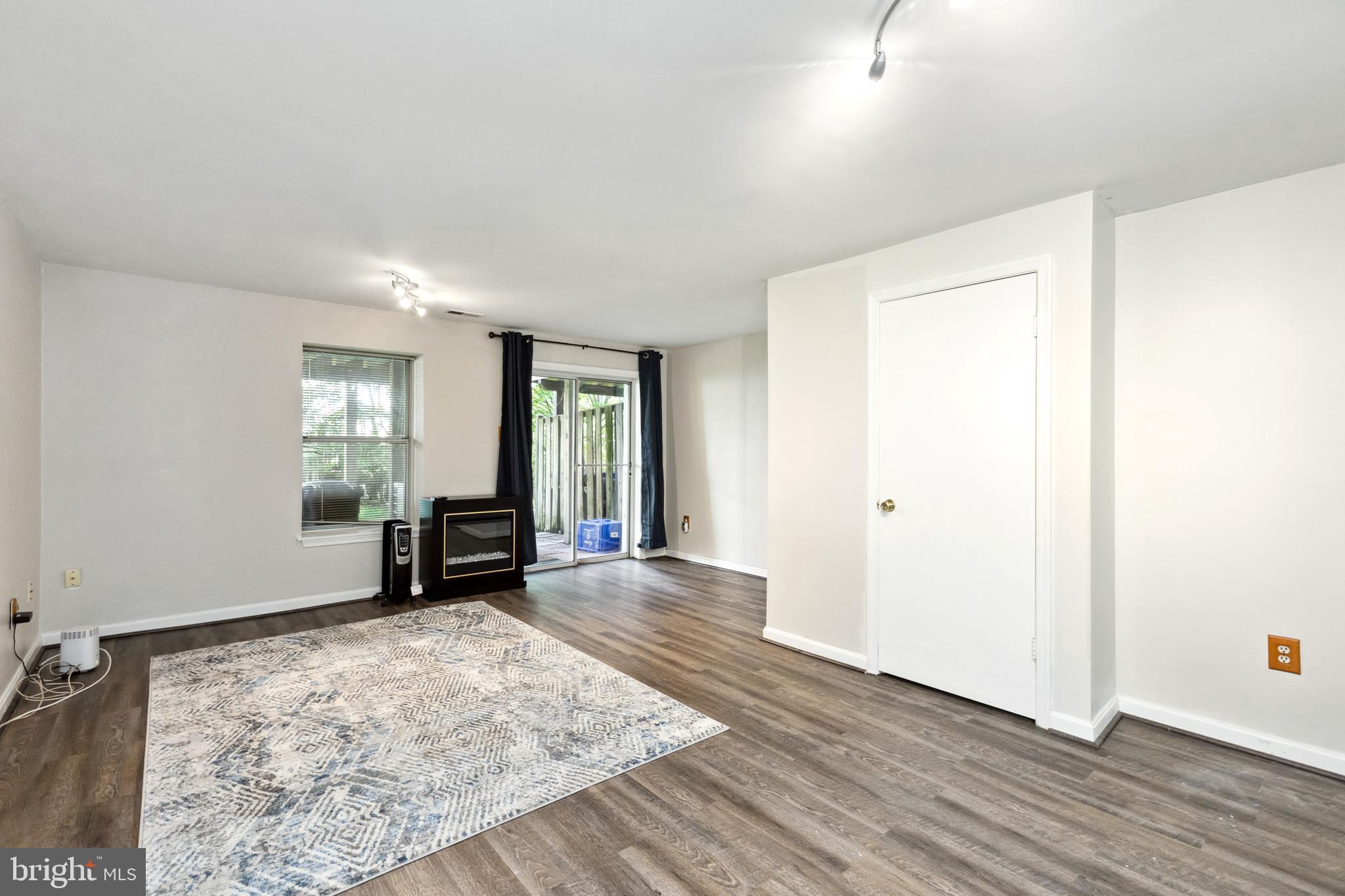 KINGS CONTRIVANCE - Residential Lease