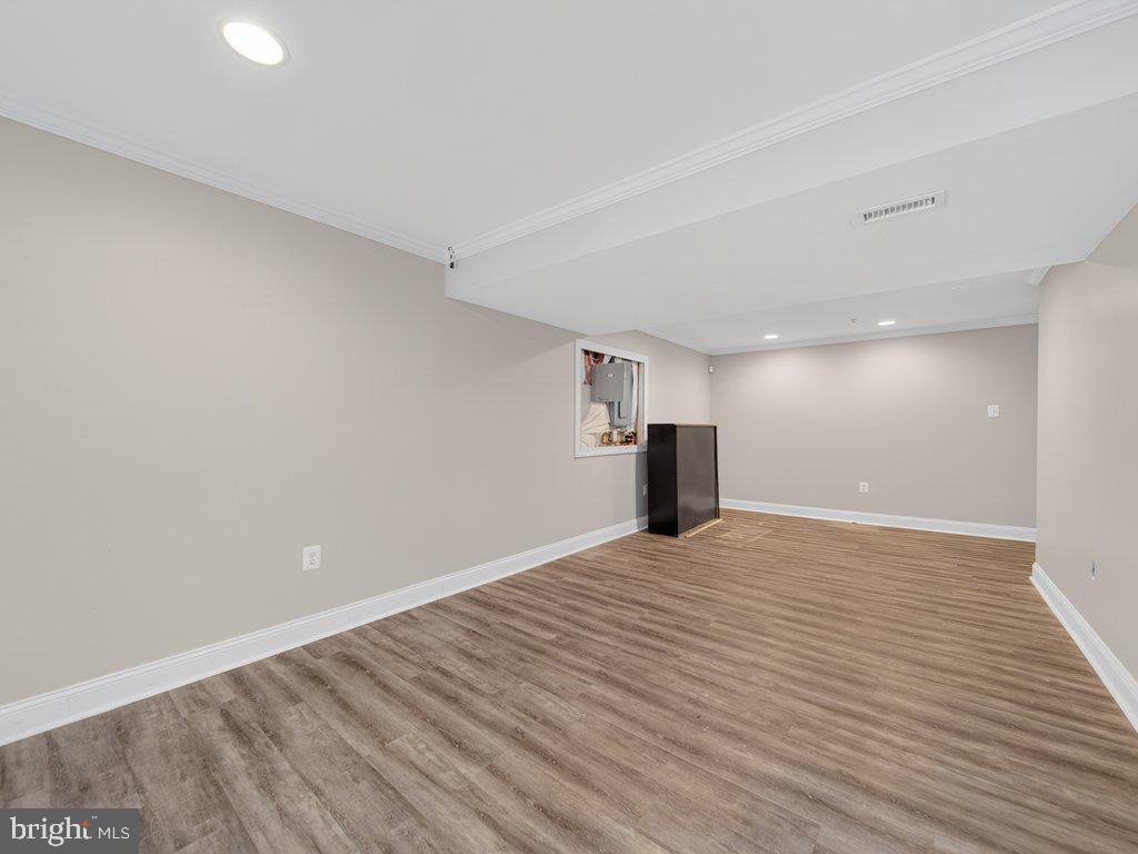 MARLBORO WOODS - Residential