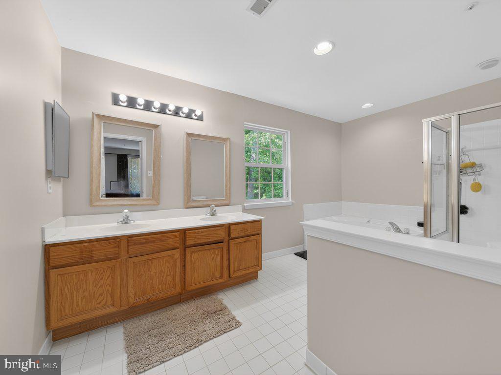 MARLBORO WOODS - Residential