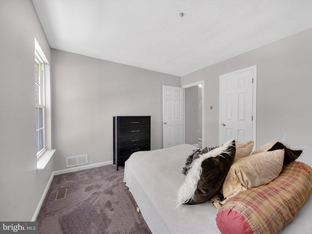 MARLBORO WOODS - Residential