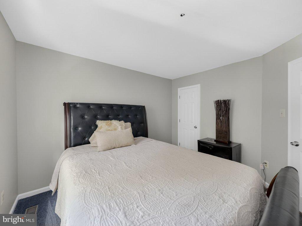MARLBORO WOODS - Residential