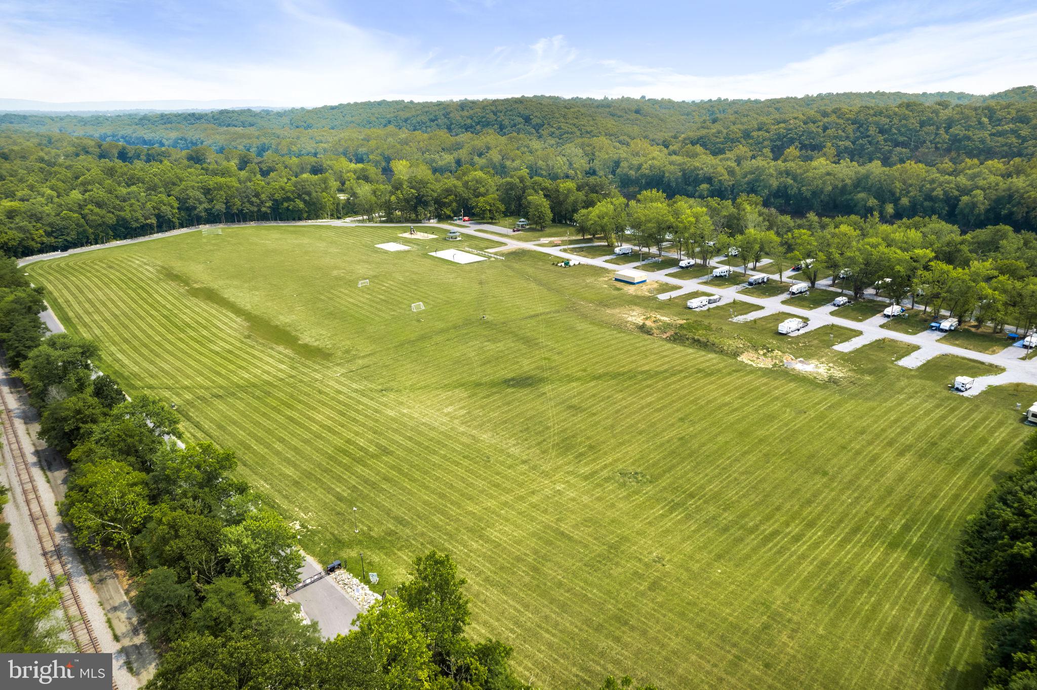 BROOKFIELD ON THE POTOMAC - Residential