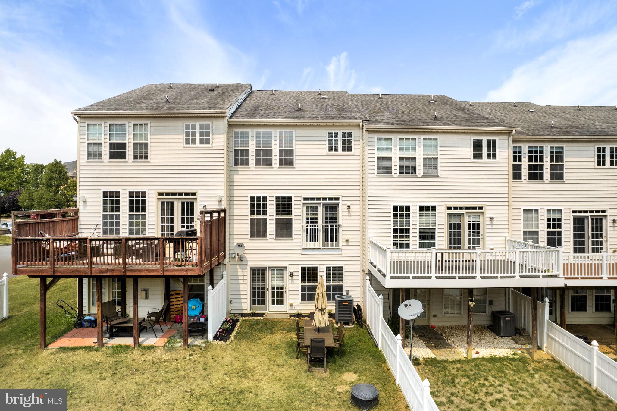 BROOKFIELD ON THE POTOMAC - Residential