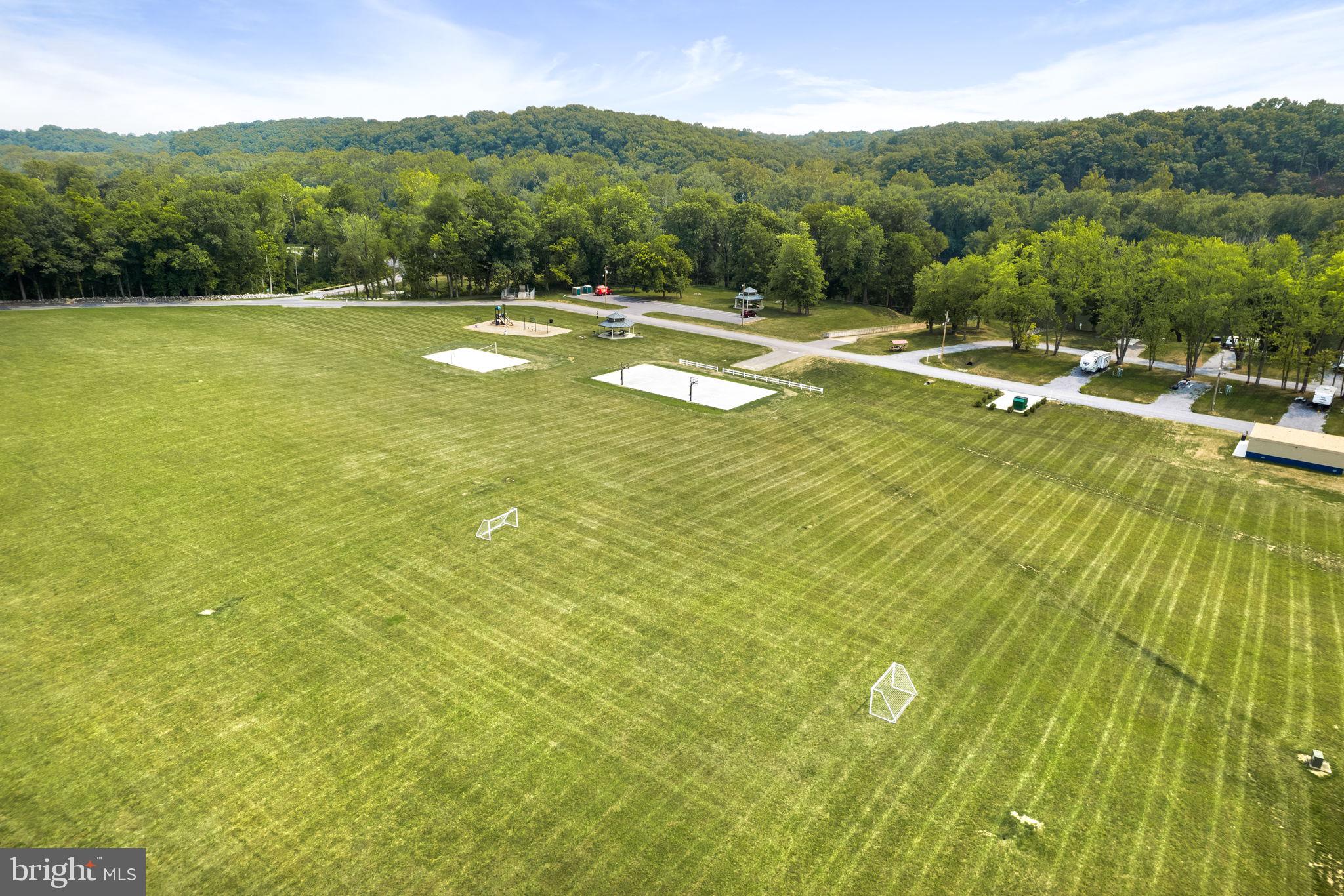 BROOKFIELD ON THE POTOMAC - Residential