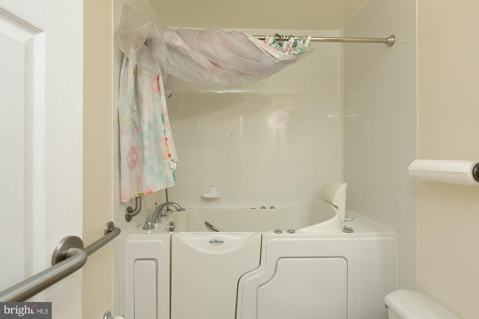 MECKLENBURG HEIGHTS - Residential