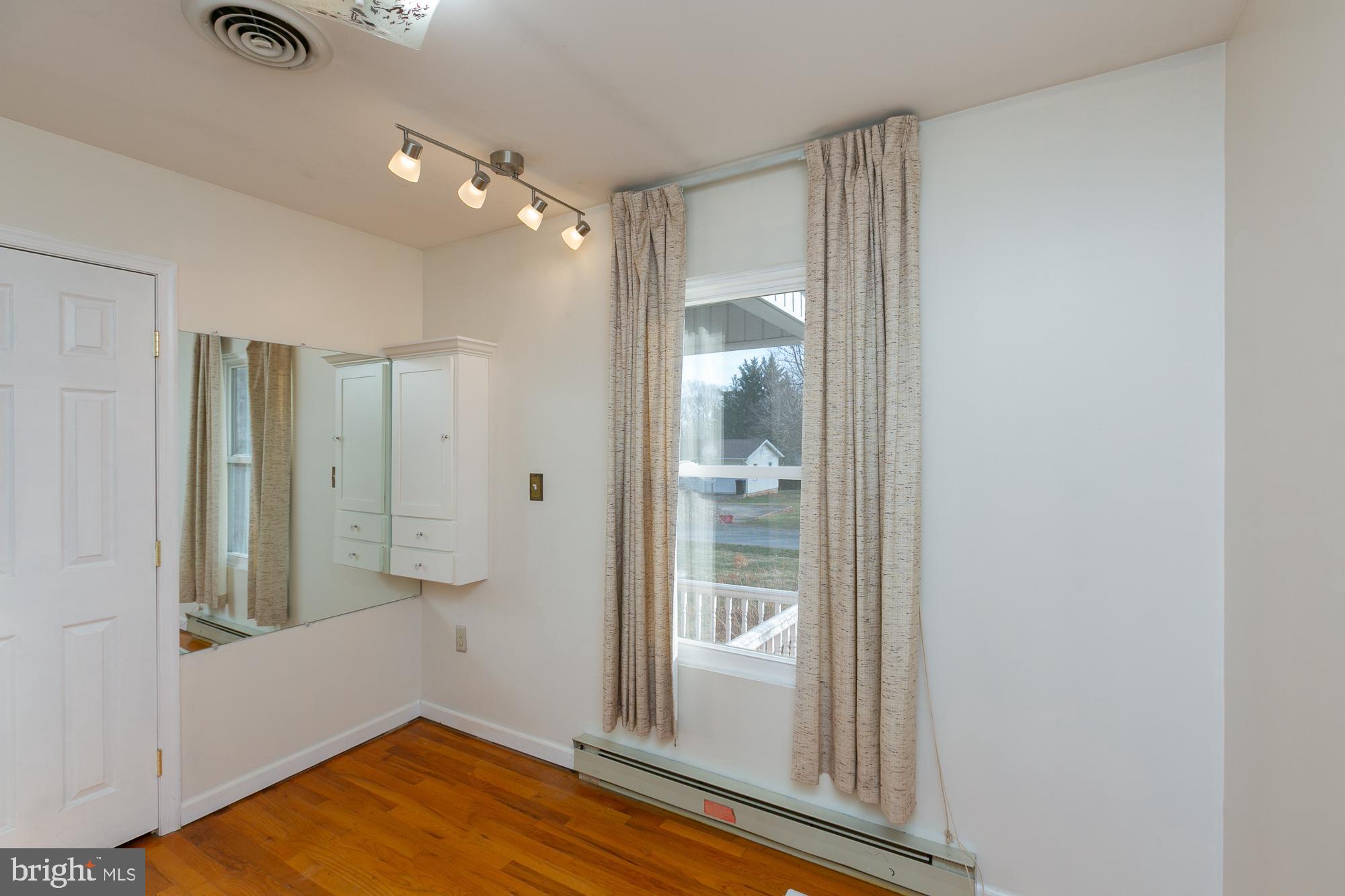 MECKLENBURG HEIGHTS - Residential