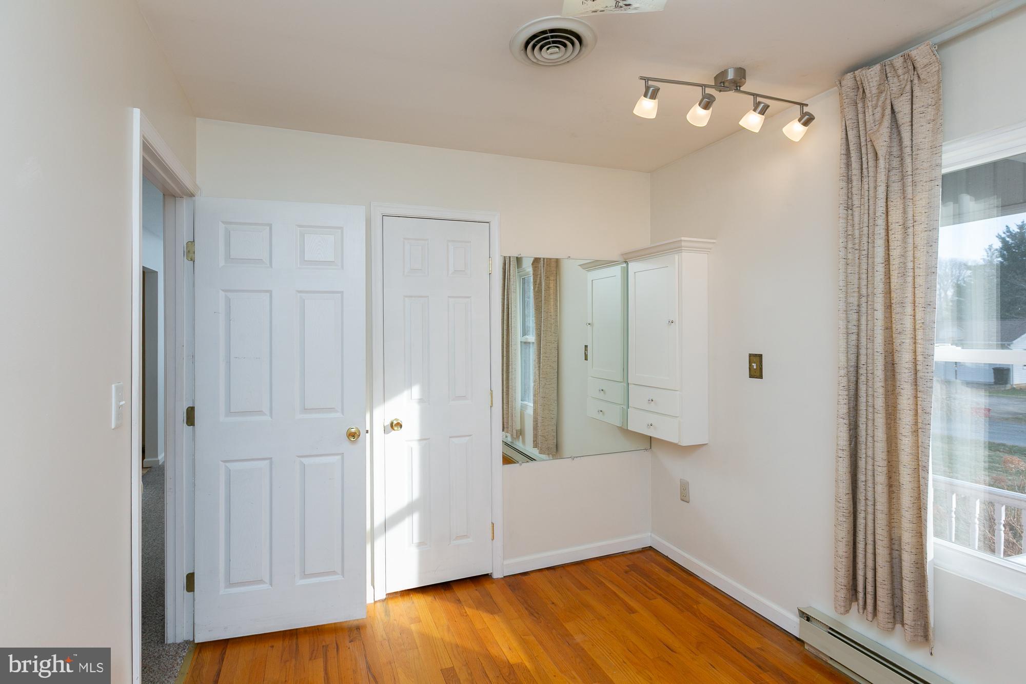 MECKLENBURG HEIGHTS - Residential