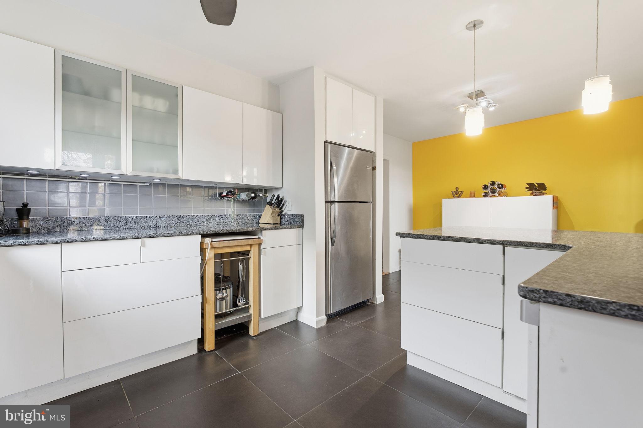 OAK SPRINGS - Residential