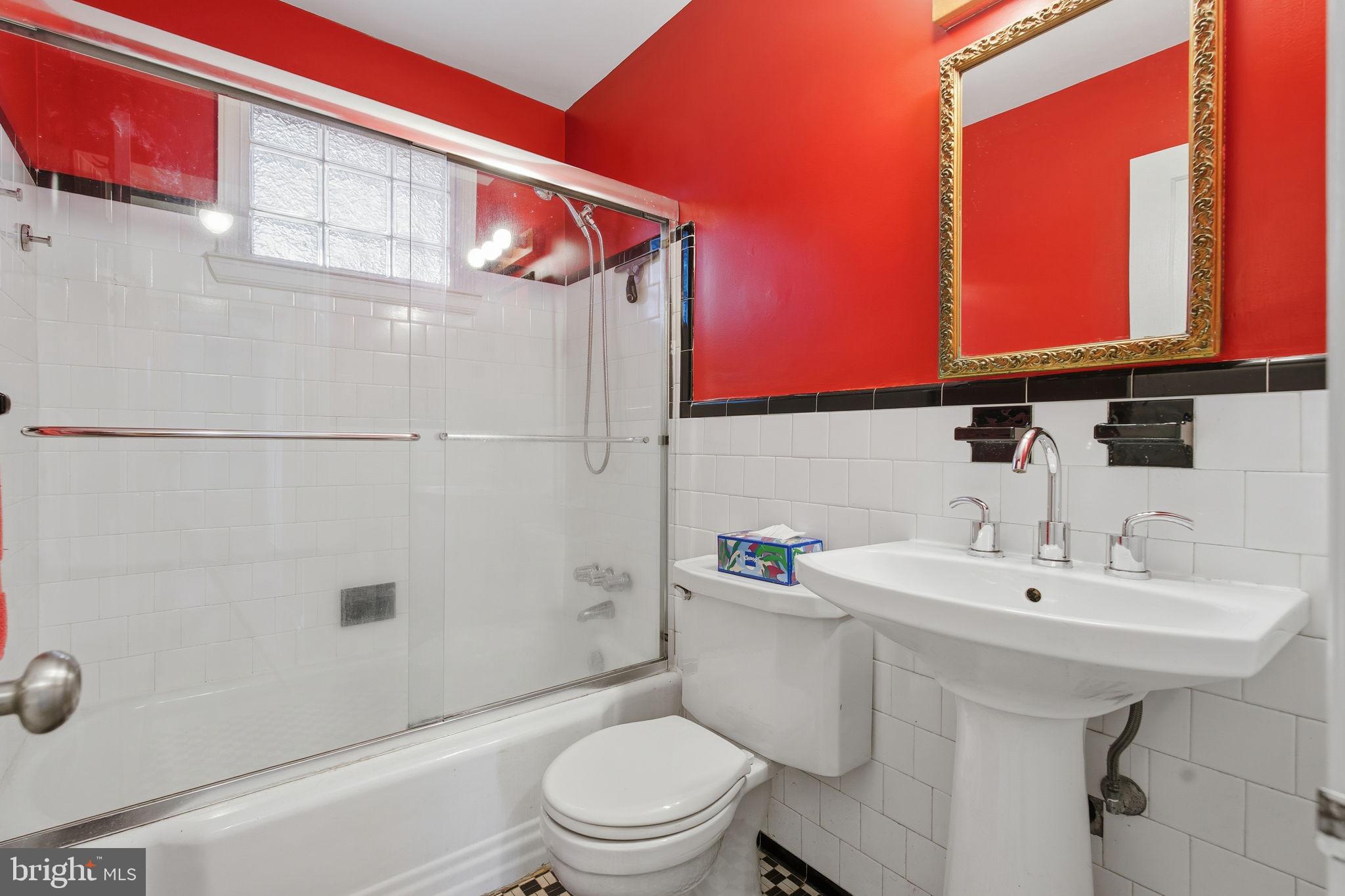 OAK SPRINGS - Residential