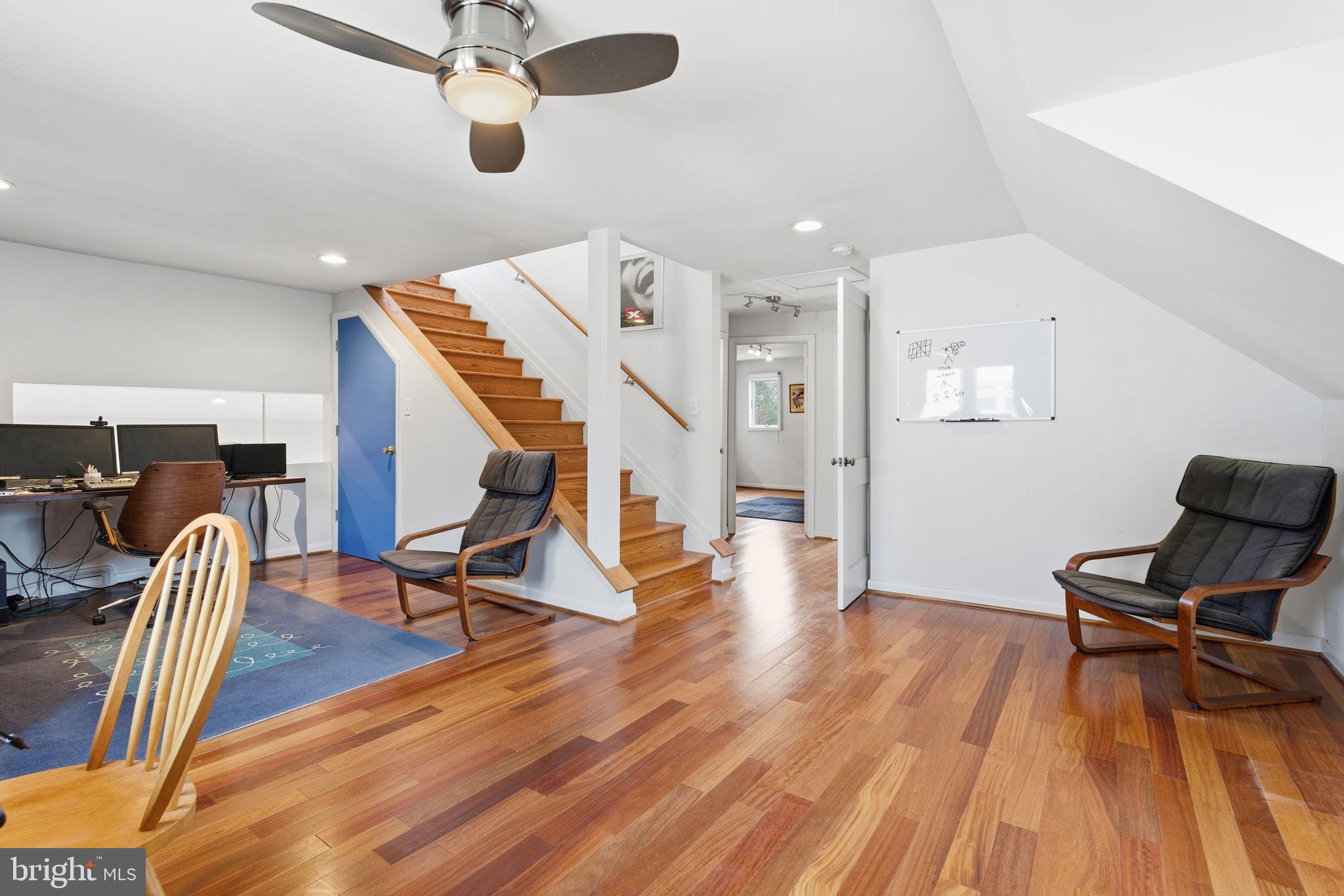 OAK SPRINGS - Residential