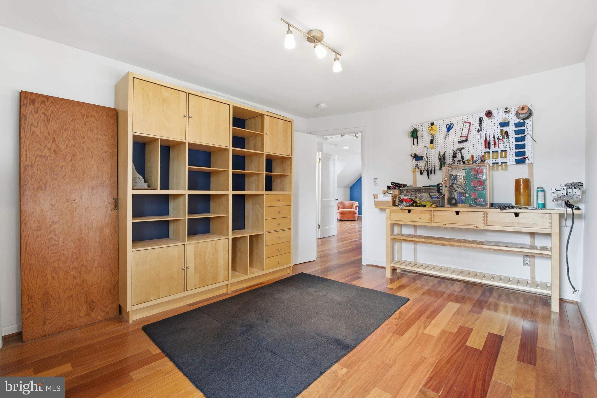 OAK SPRINGS - Residential