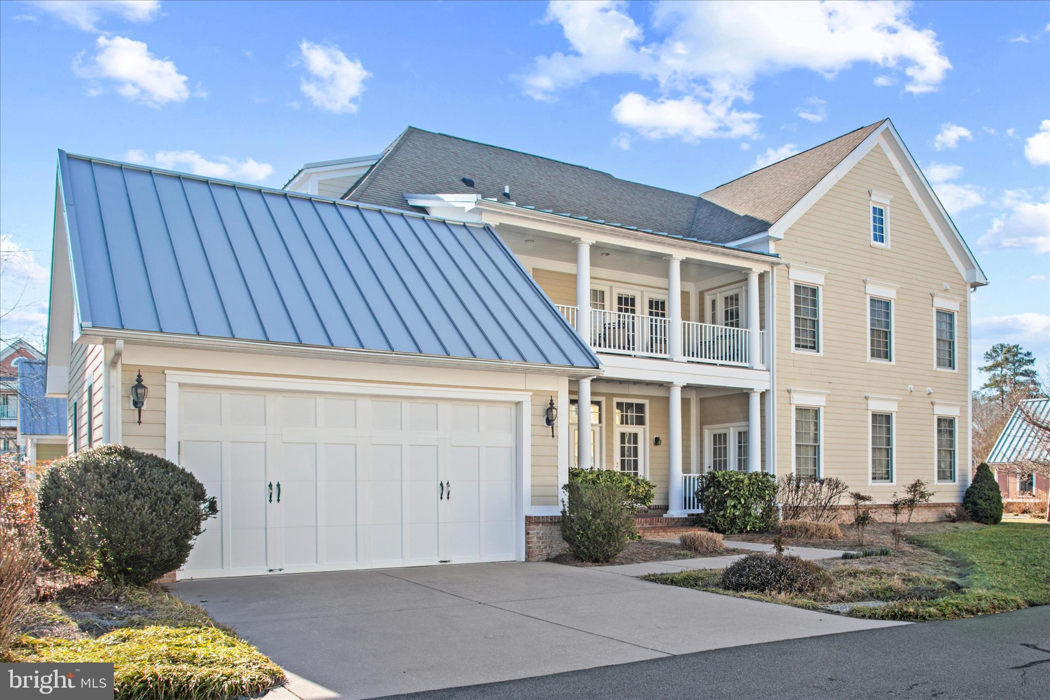 33067 SECLUDED PATH 125