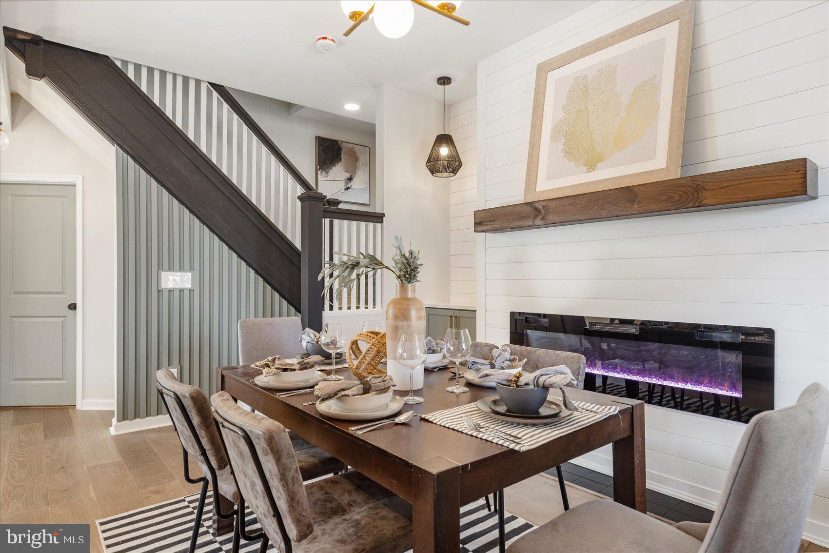 GARWYN OAKS - Residential