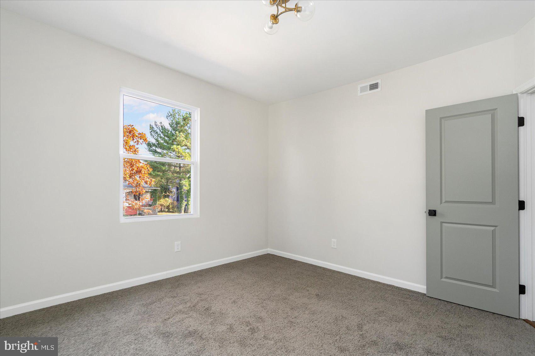 GARWYN OAKS - Residential