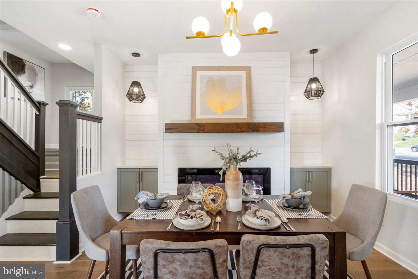 GARWYN OAKS - Residential