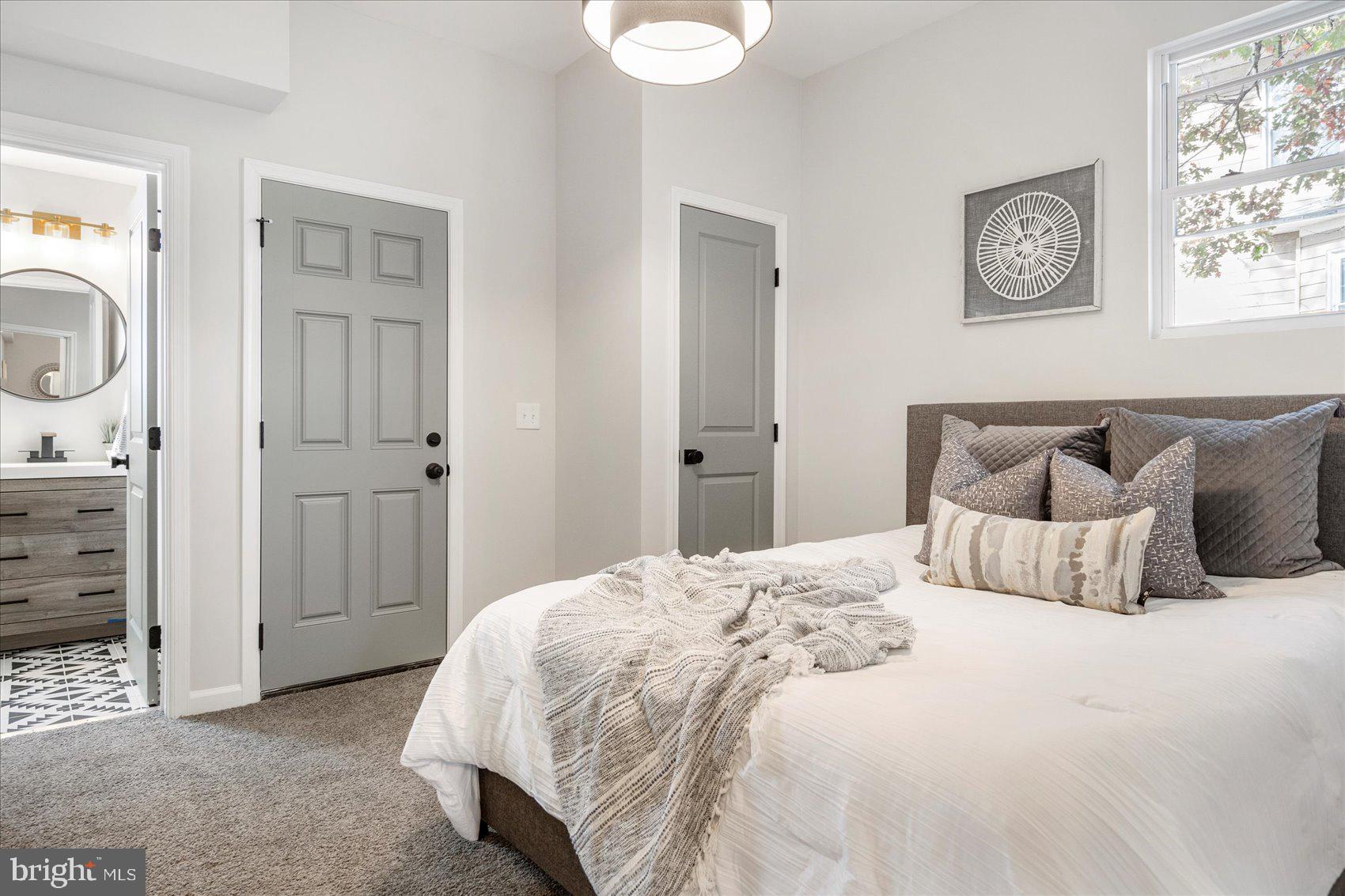 GARWYN OAKS - Residential