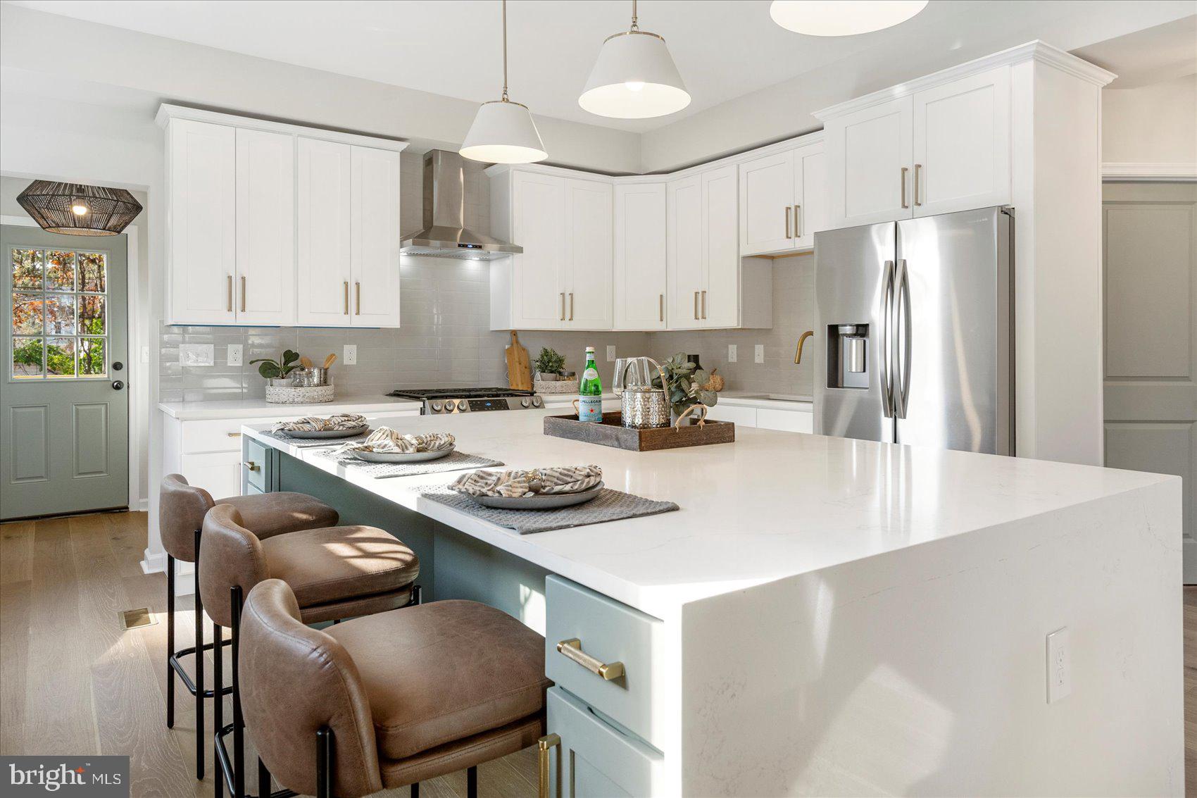 GARWYN OAKS - Residential