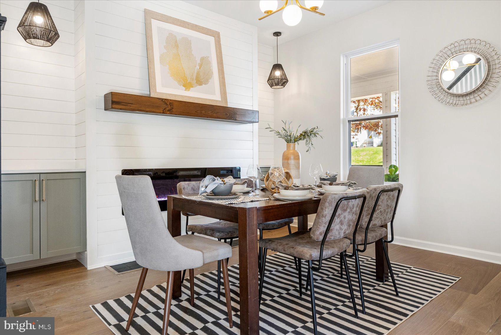 GARWYN OAKS - Residential