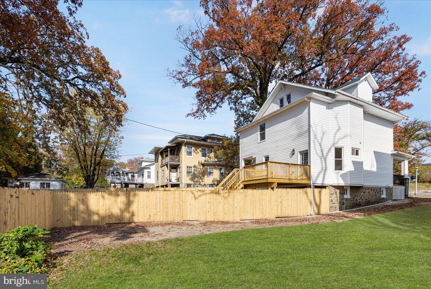 GARWYN OAKS - Residential