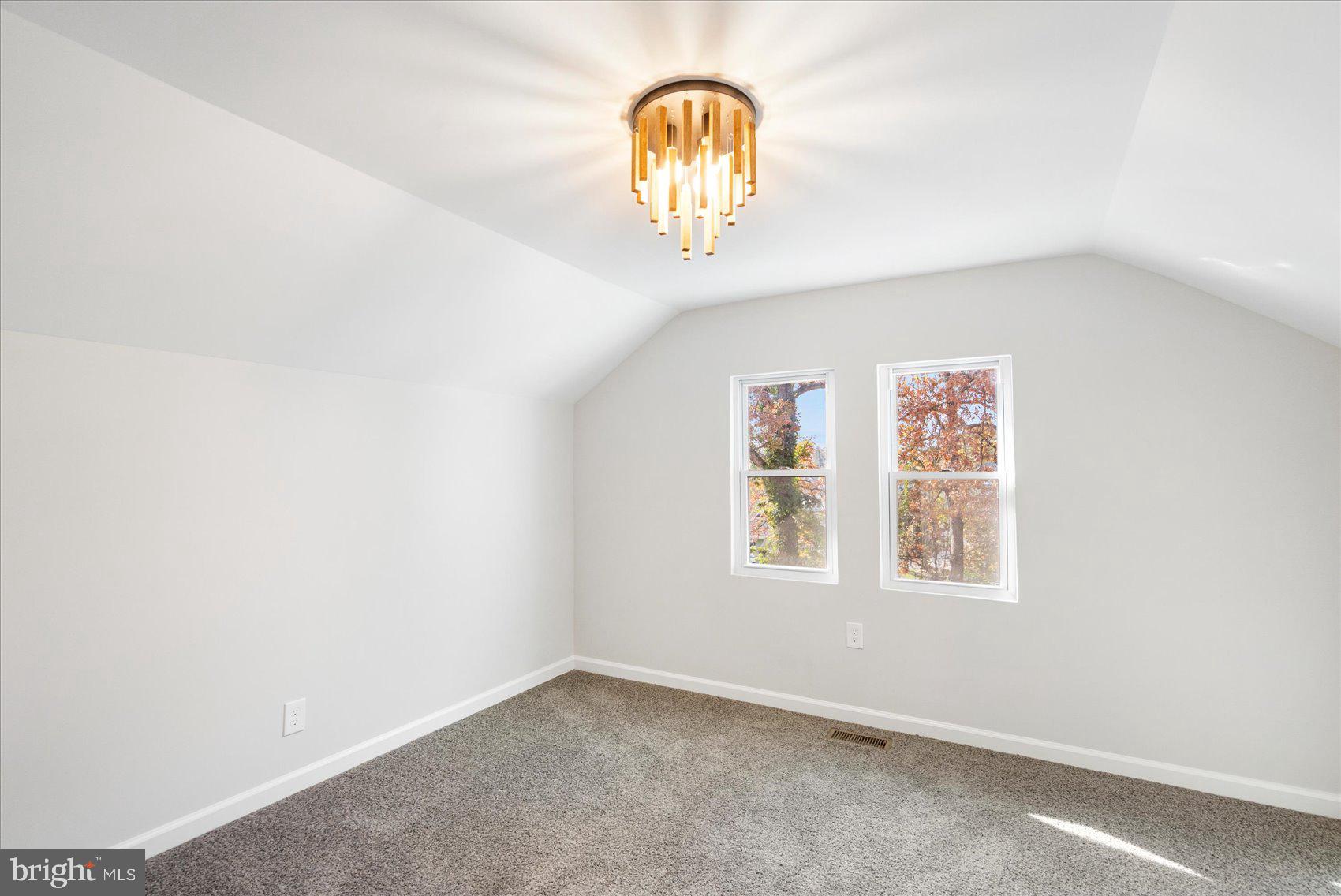 GARWYN OAKS - Residential