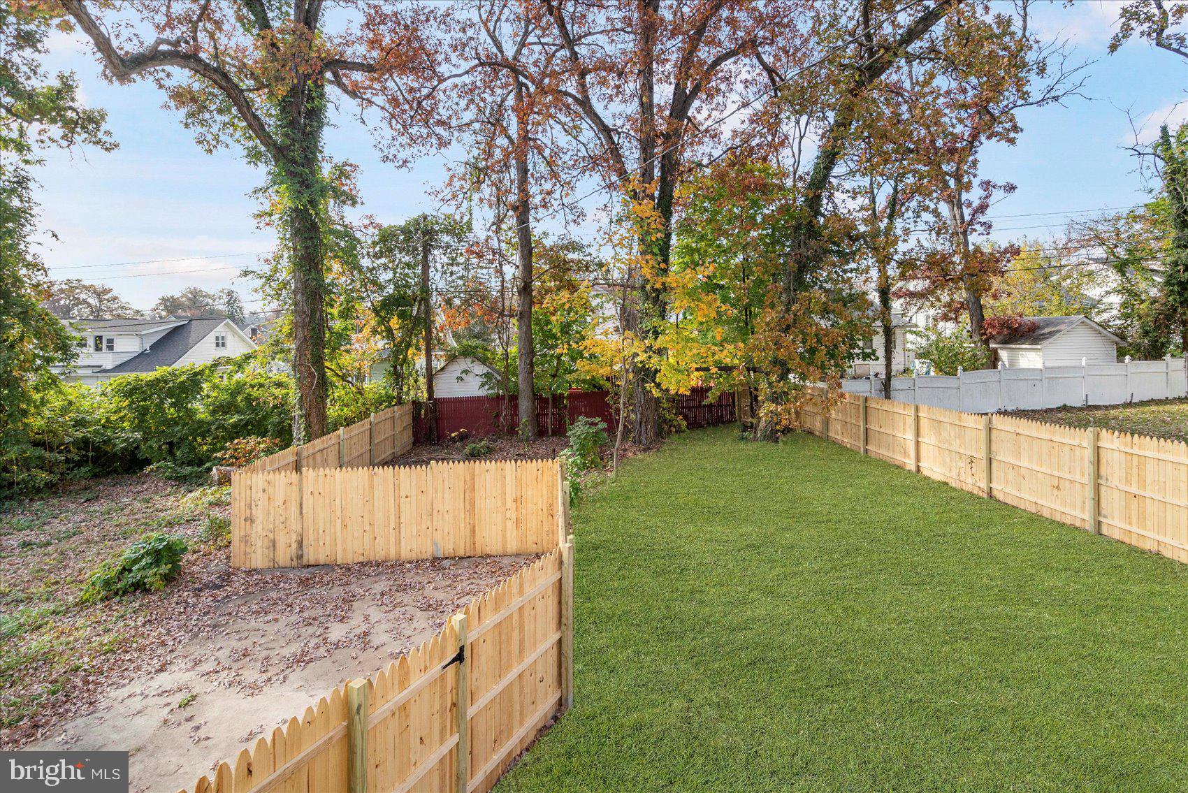 GARWYN OAKS - Residential