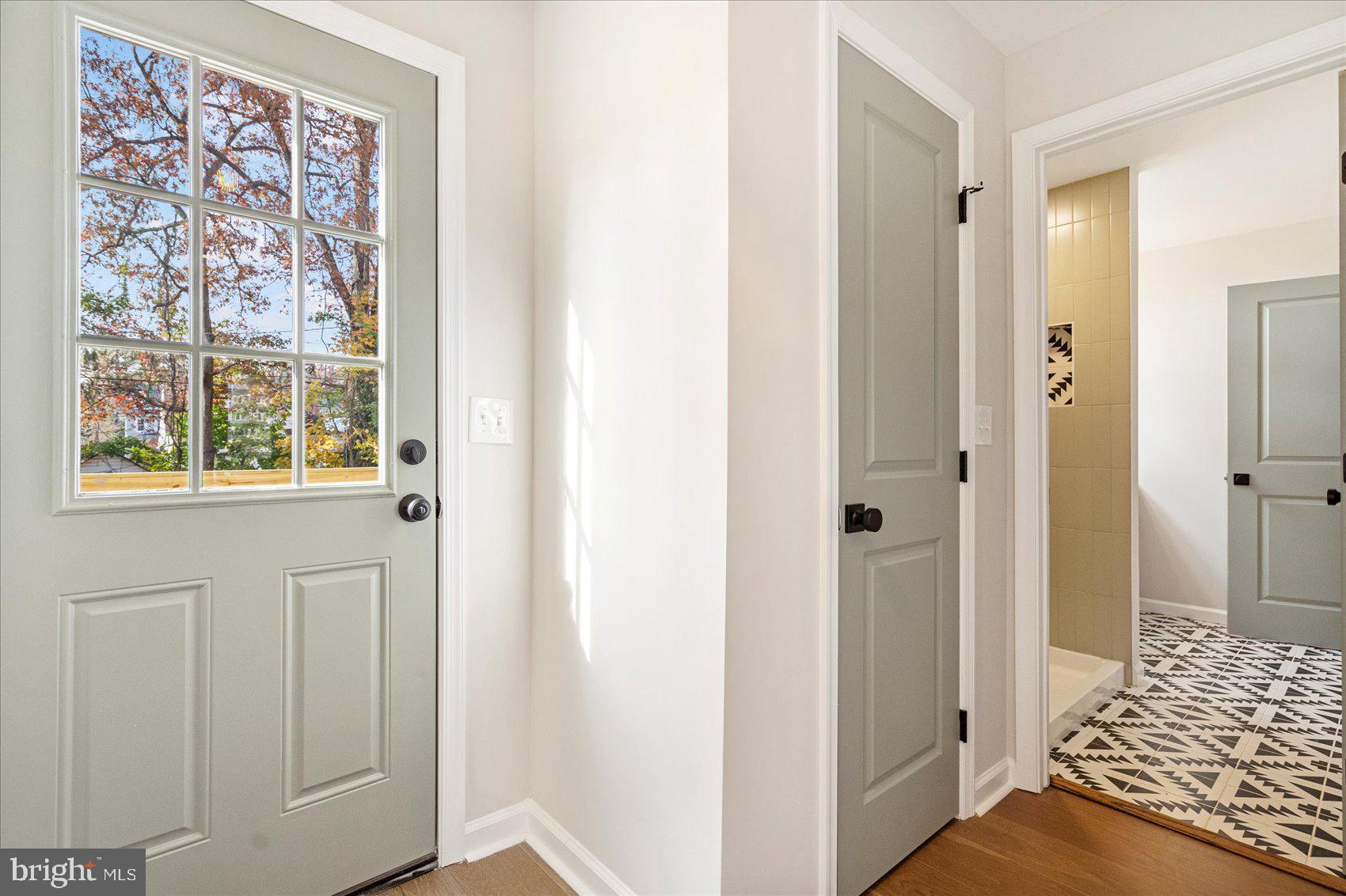 GARWYN OAKS - Residential