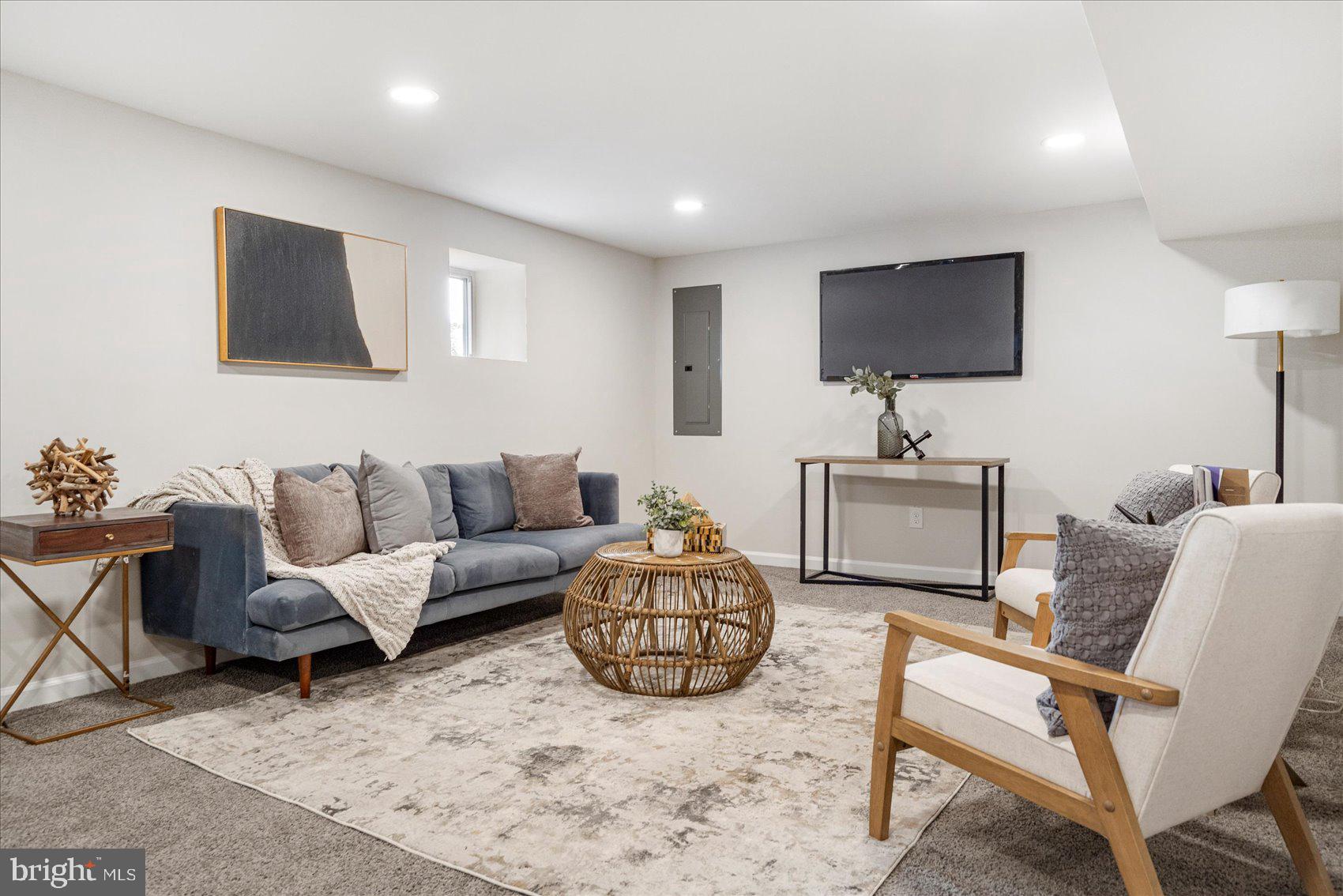 GARWYN OAKS - Residential