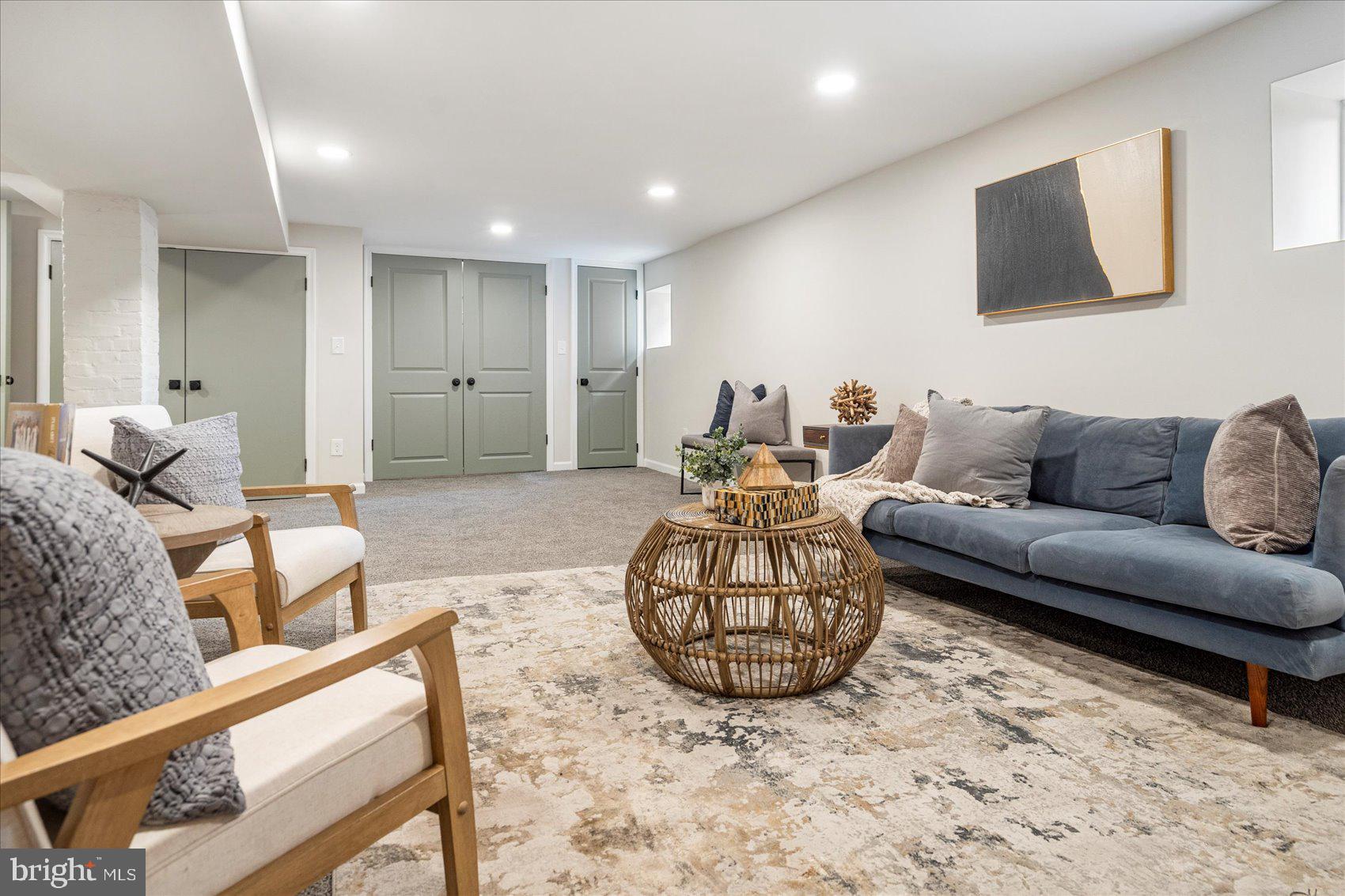 GARWYN OAKS - Residential