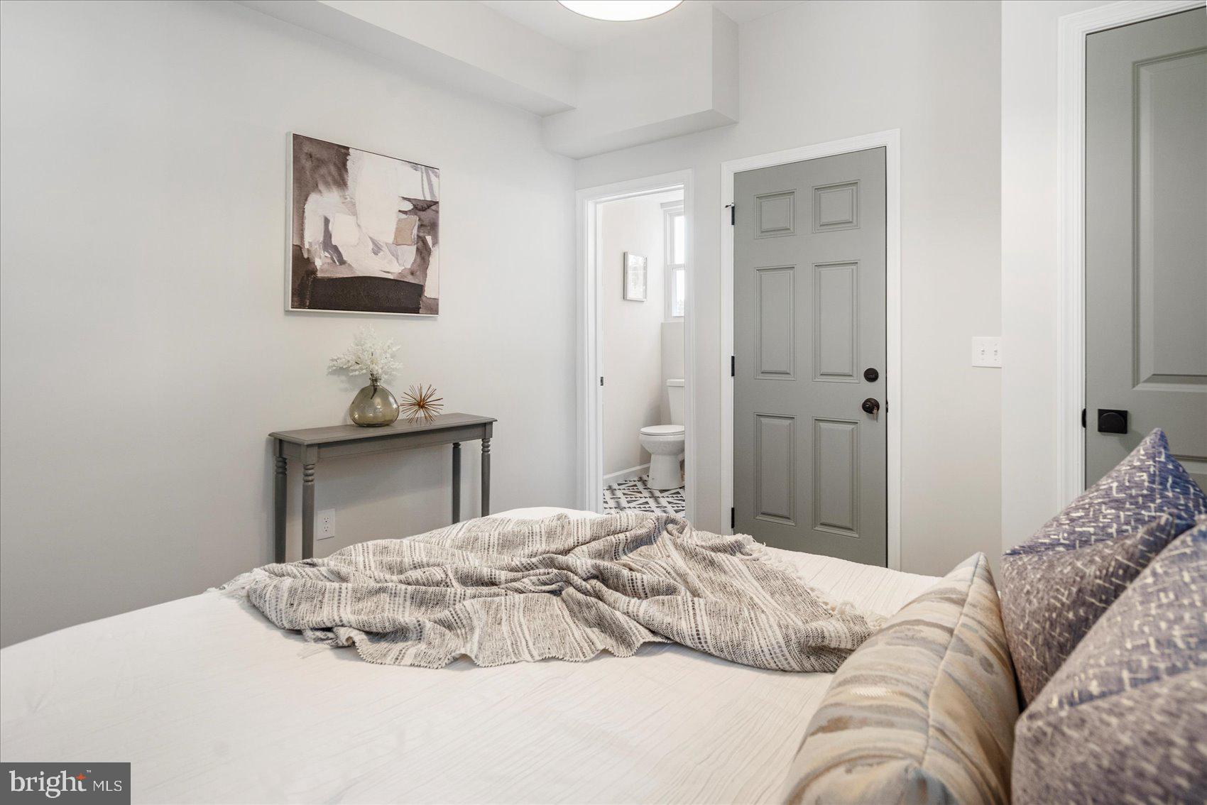 GARWYN OAKS - Residential