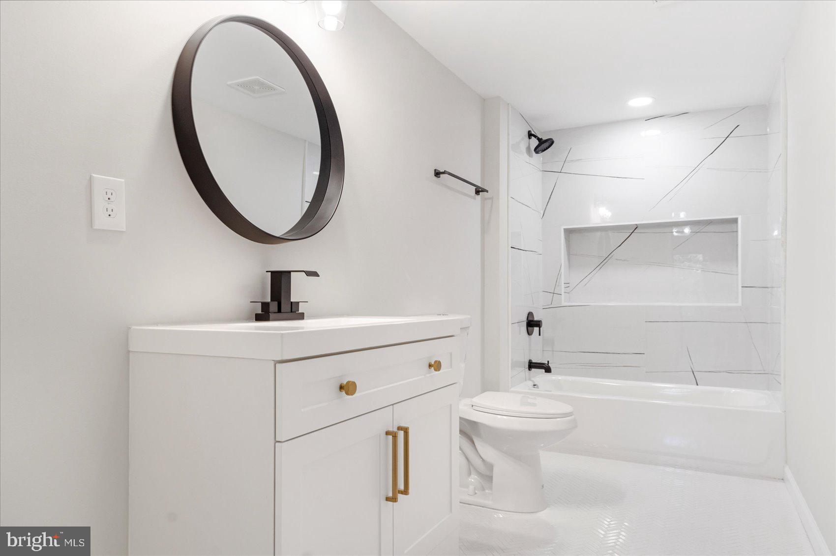 GARWYN OAKS - Residential