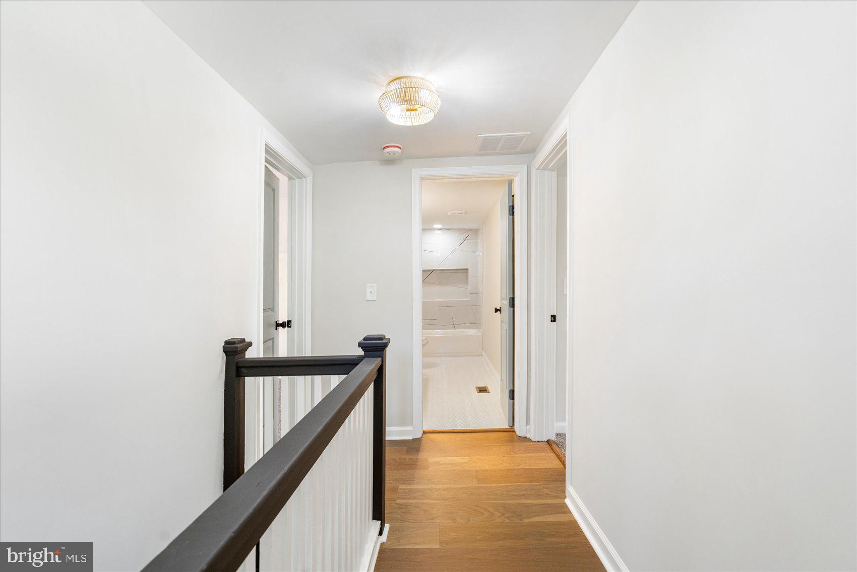 GARWYN OAKS - Residential