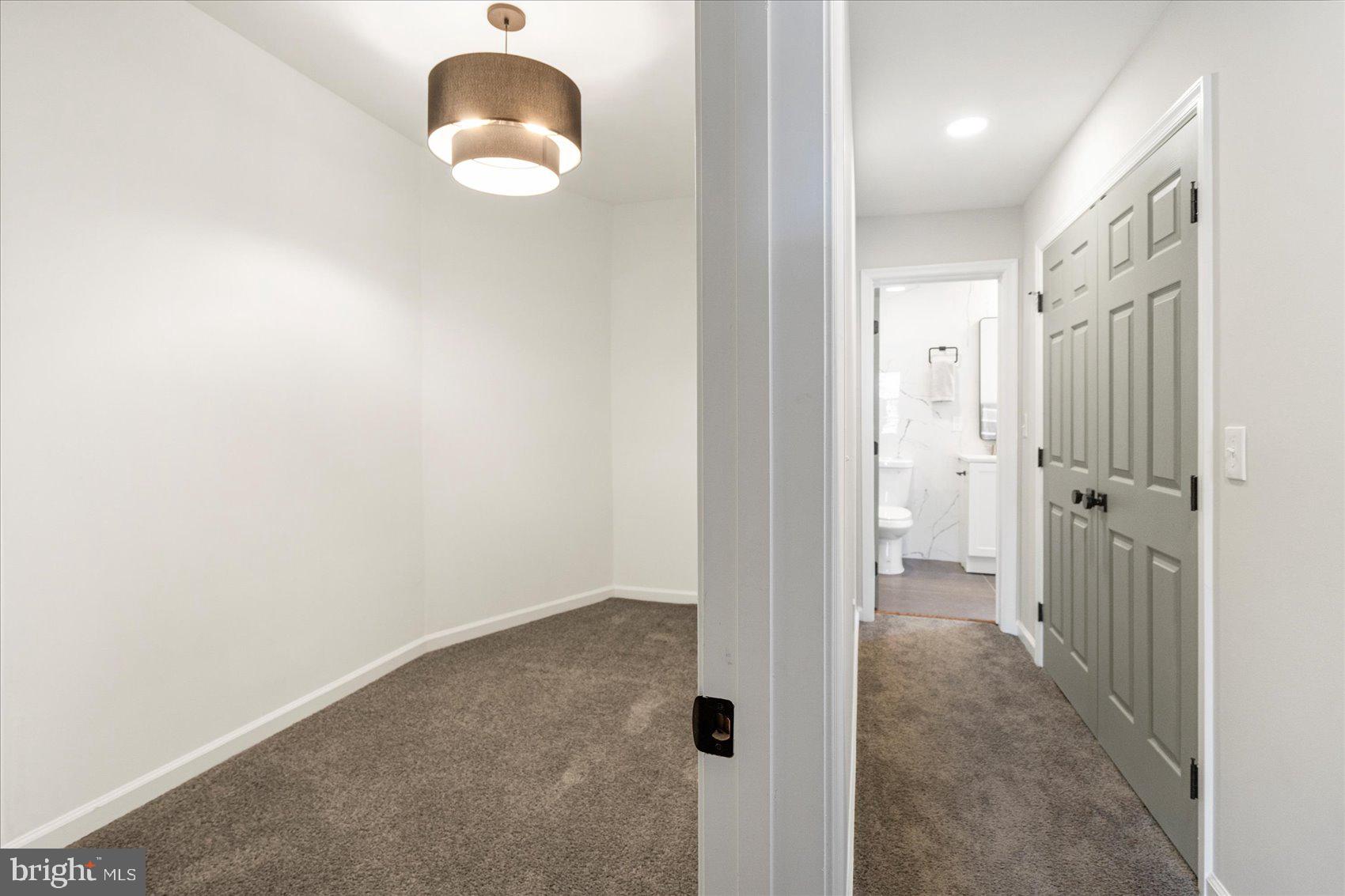 GARWYN OAKS - Residential