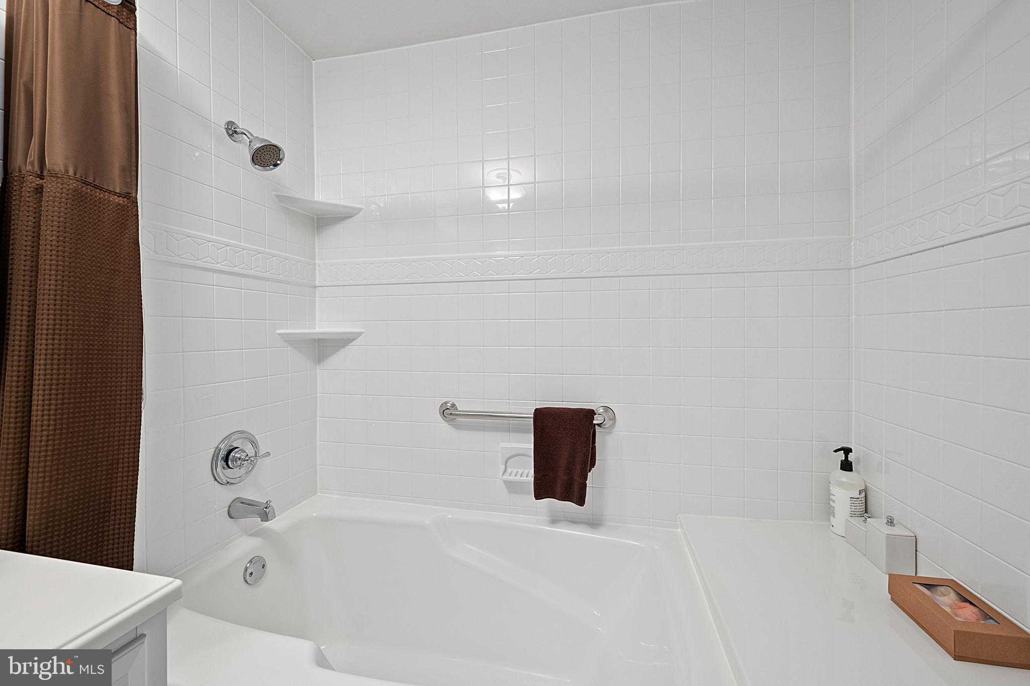 FOXHILL - Residential