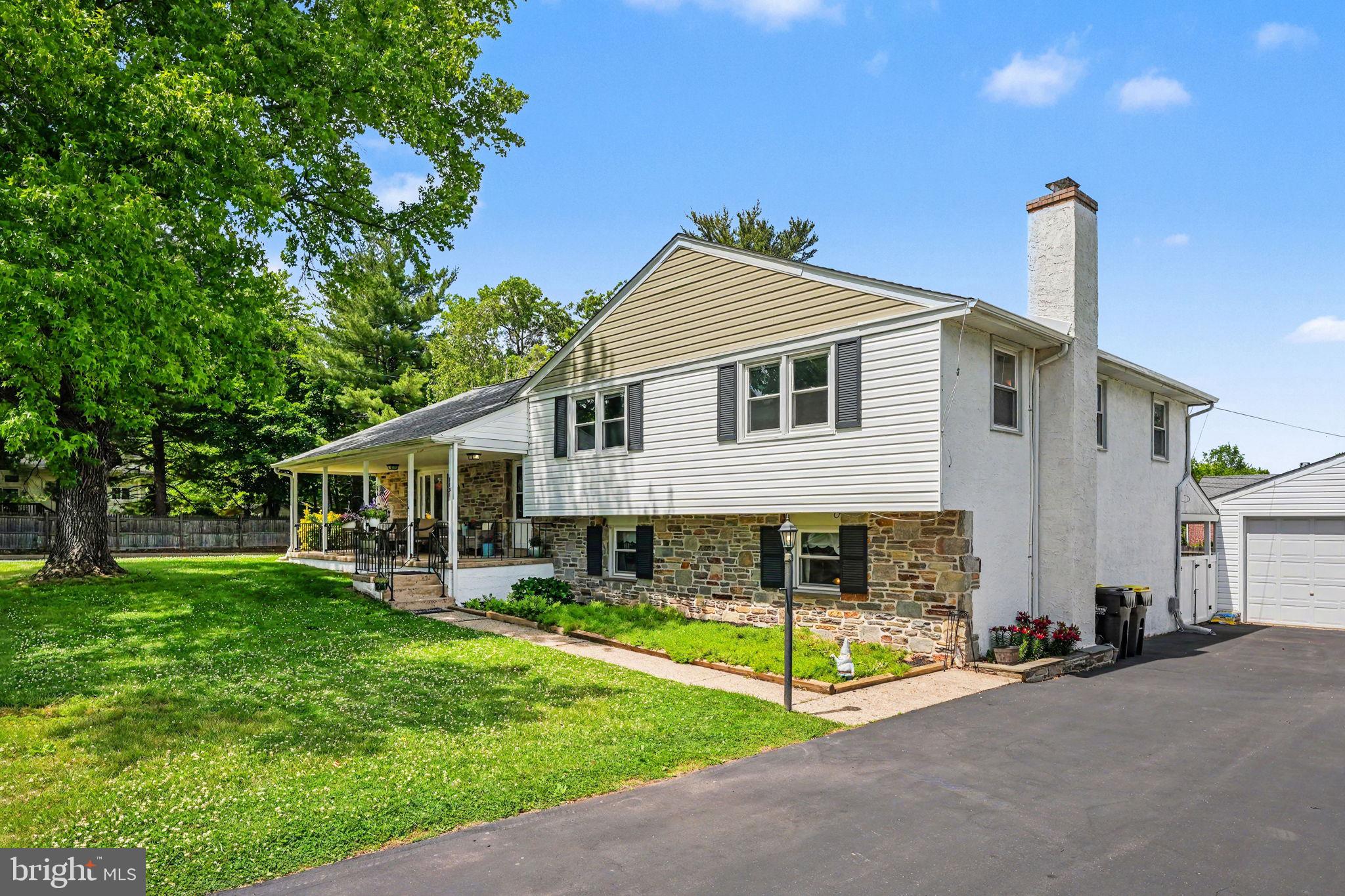 1131 LOCUST STREET