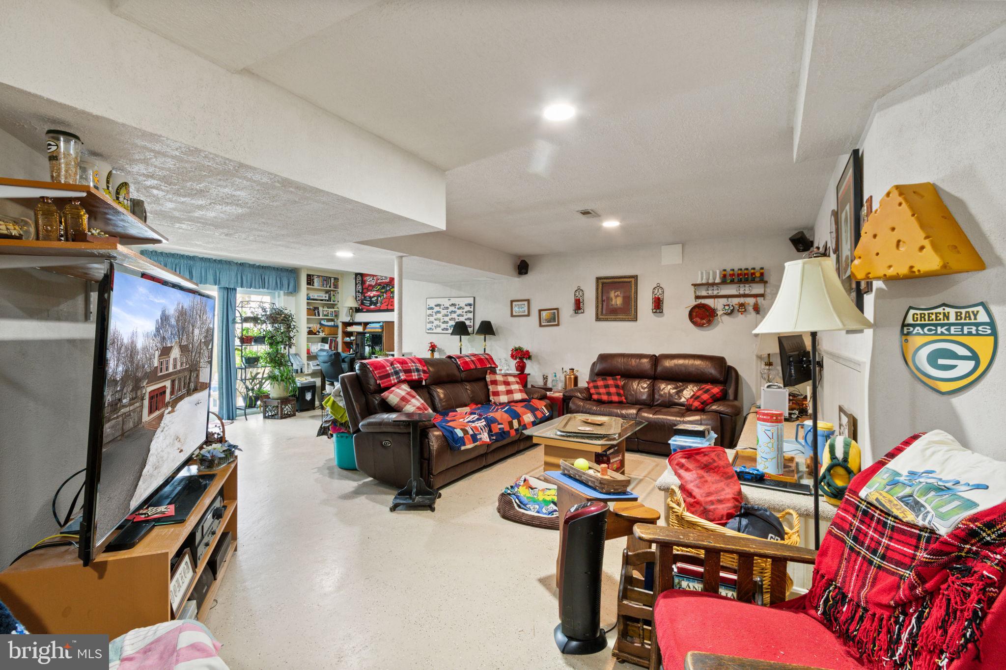 ENCHANTED WOODS - Residential