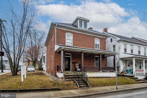 Multifamily For Sale - 819 York Street<br/> HANOVER, PA 17331