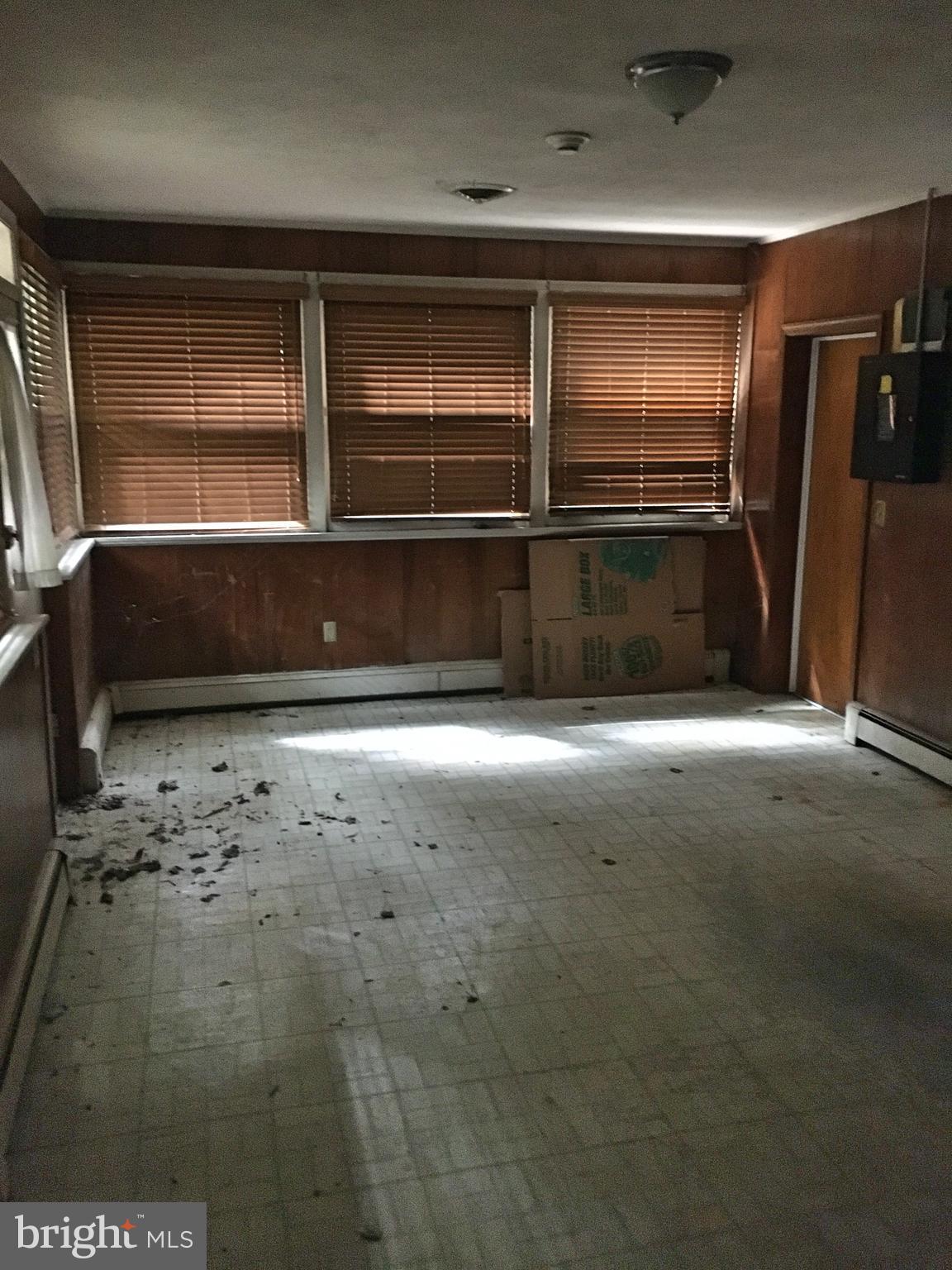 WASHINGTON GROVE - Residential