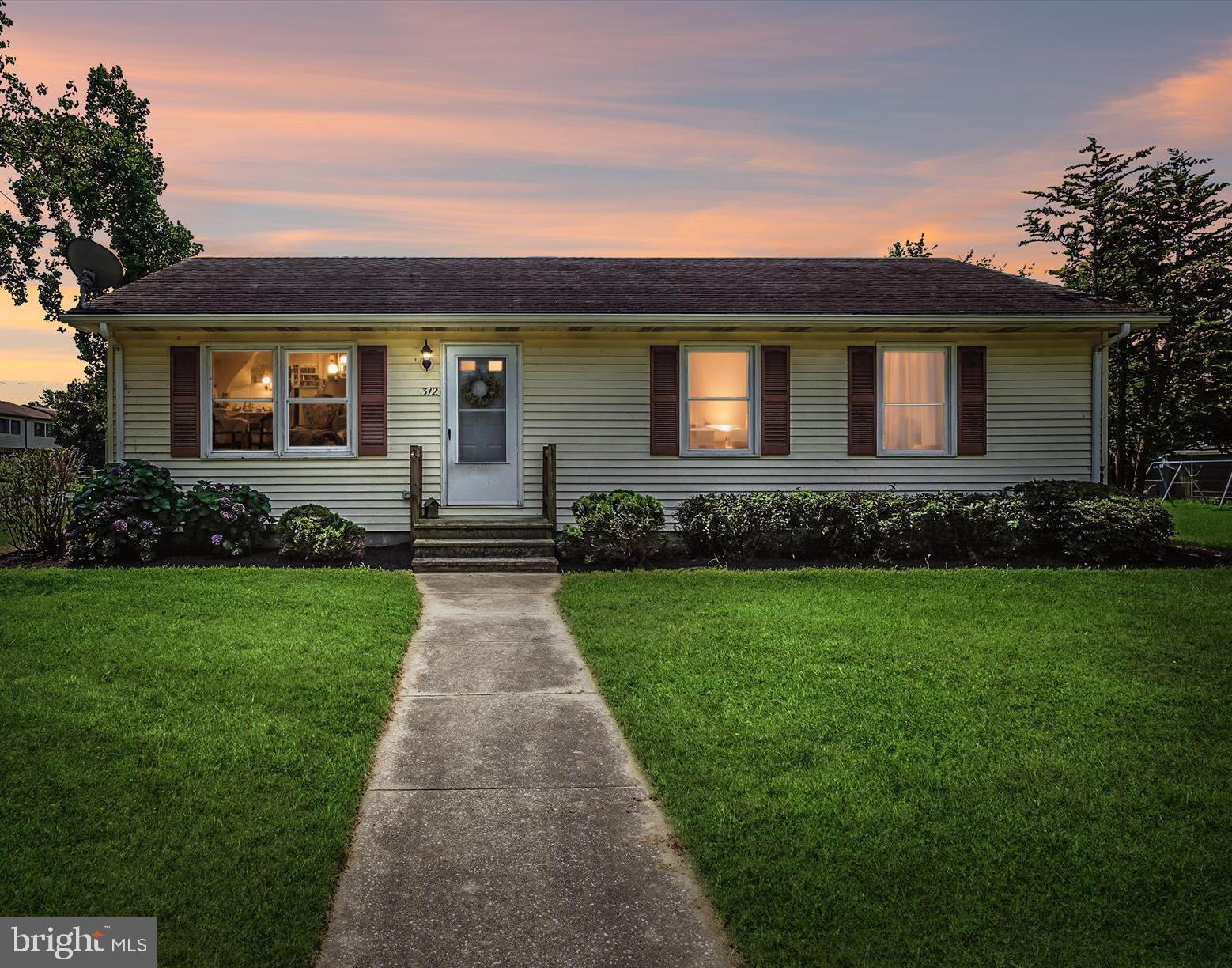 Charming in-town living in this Beautifully Remodeled 3-Bedroom Rancher! Updates include Fresh Paint, NEW Luxury Vinyl Plank Flooring, NEW Kitchen Cabinets, NEW Tile Backsplash and NEW Quartz Countertops! Ceiling Fans in all Bedrooms, Living Room and Dining area to ensure comfort throughout. Turn-Key and ready for you to move right in! Situated on a large Corner Lot with a Spacious Driveway which allows for off-street parking. Enjoy the outdoors in the 19X15 Screened in Porch.... perfect for those crab feasts! Just a short walk to downtown to enjoy the local shops, eateries, parks and the beautiful Choptank River! Welcome home... come see what the Shore life is all about!