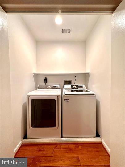 MOSBY COLUMBIA - Residential Lease