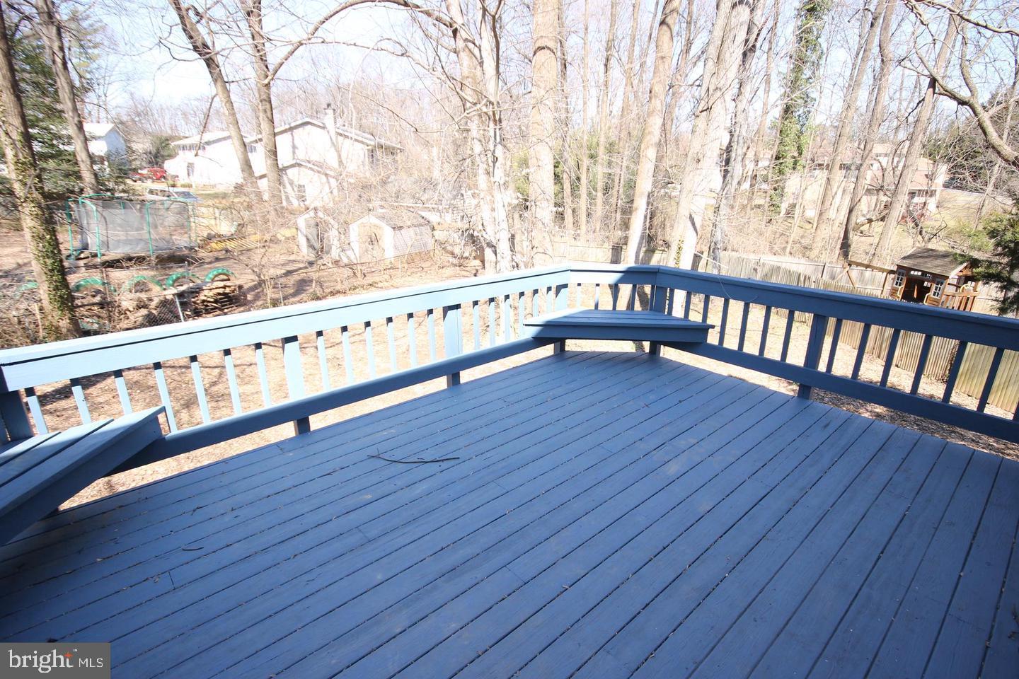 MOSBY COLUMBIA - Residential Lease