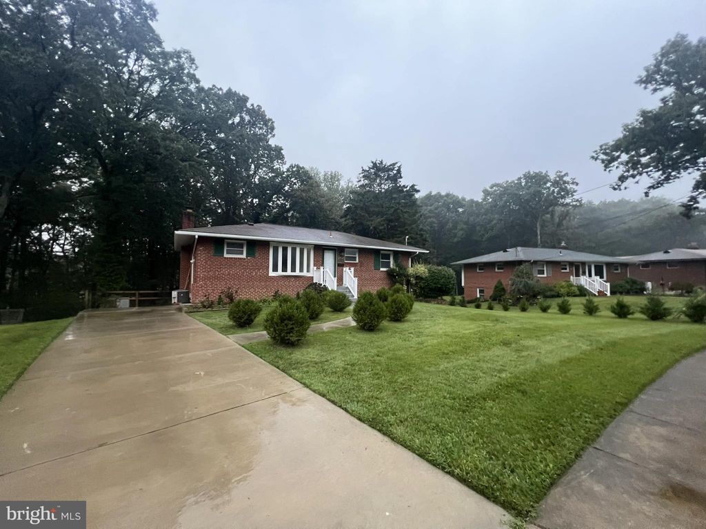 Photo of 6707 Jerome St, SPRINGFIELD, VA 22150 (MLS # VAFX2274952)