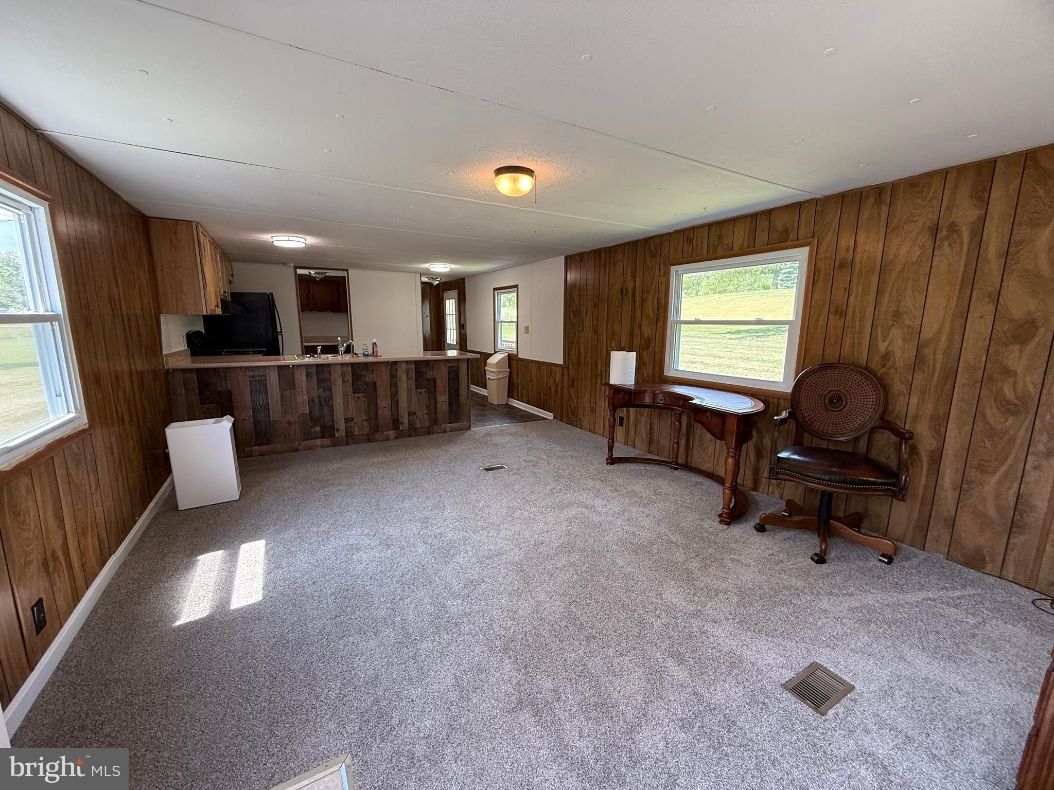 GOLDEN ACRES - Residential