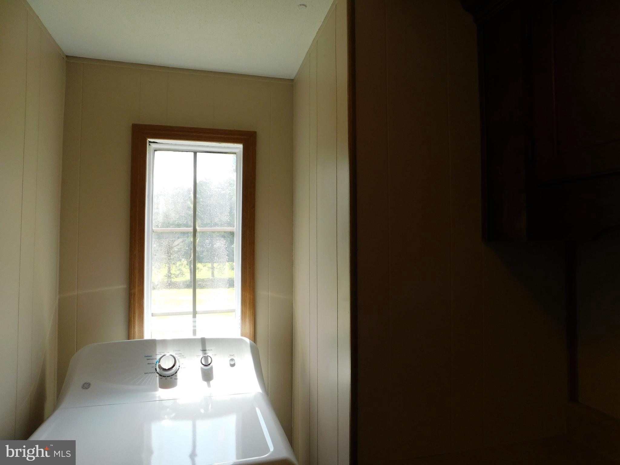 GOLDEN ACRES - Residential